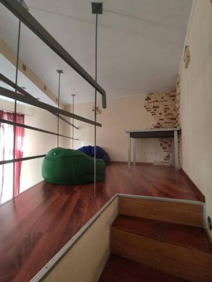 Comfortable Apartment On Mikhaylovskiy Lane Kiev Bagian luar foto
