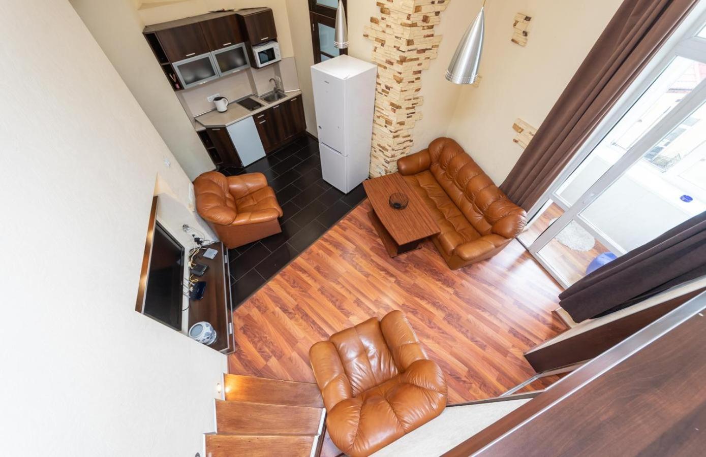 Comfortable Apartment On Mikhaylovskiy Lane Kiev Bagian luar foto