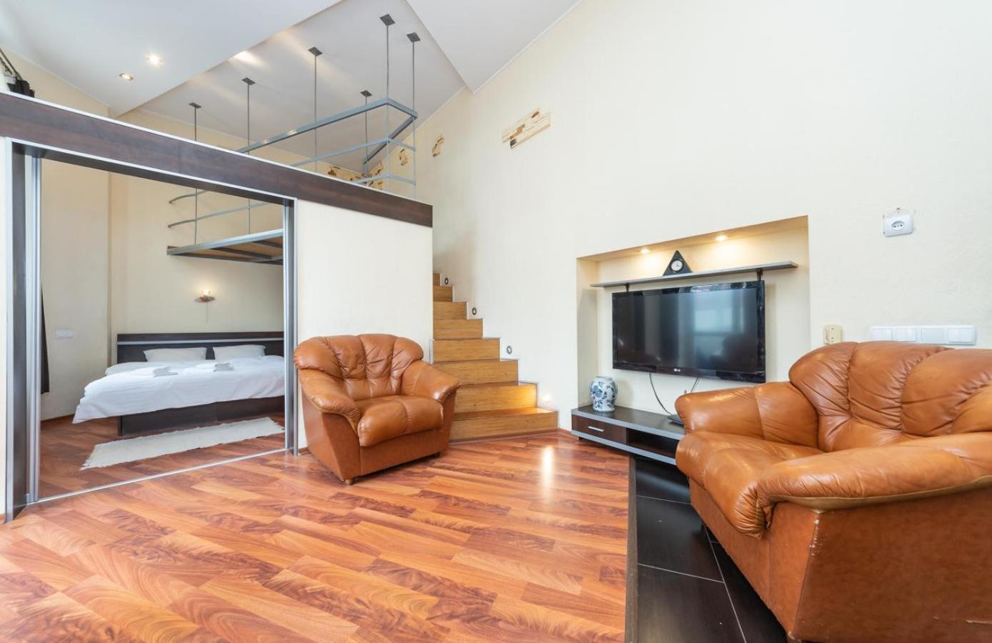 Comfortable Apartment On Mikhaylovskiy Lane Kiev Bagian luar foto